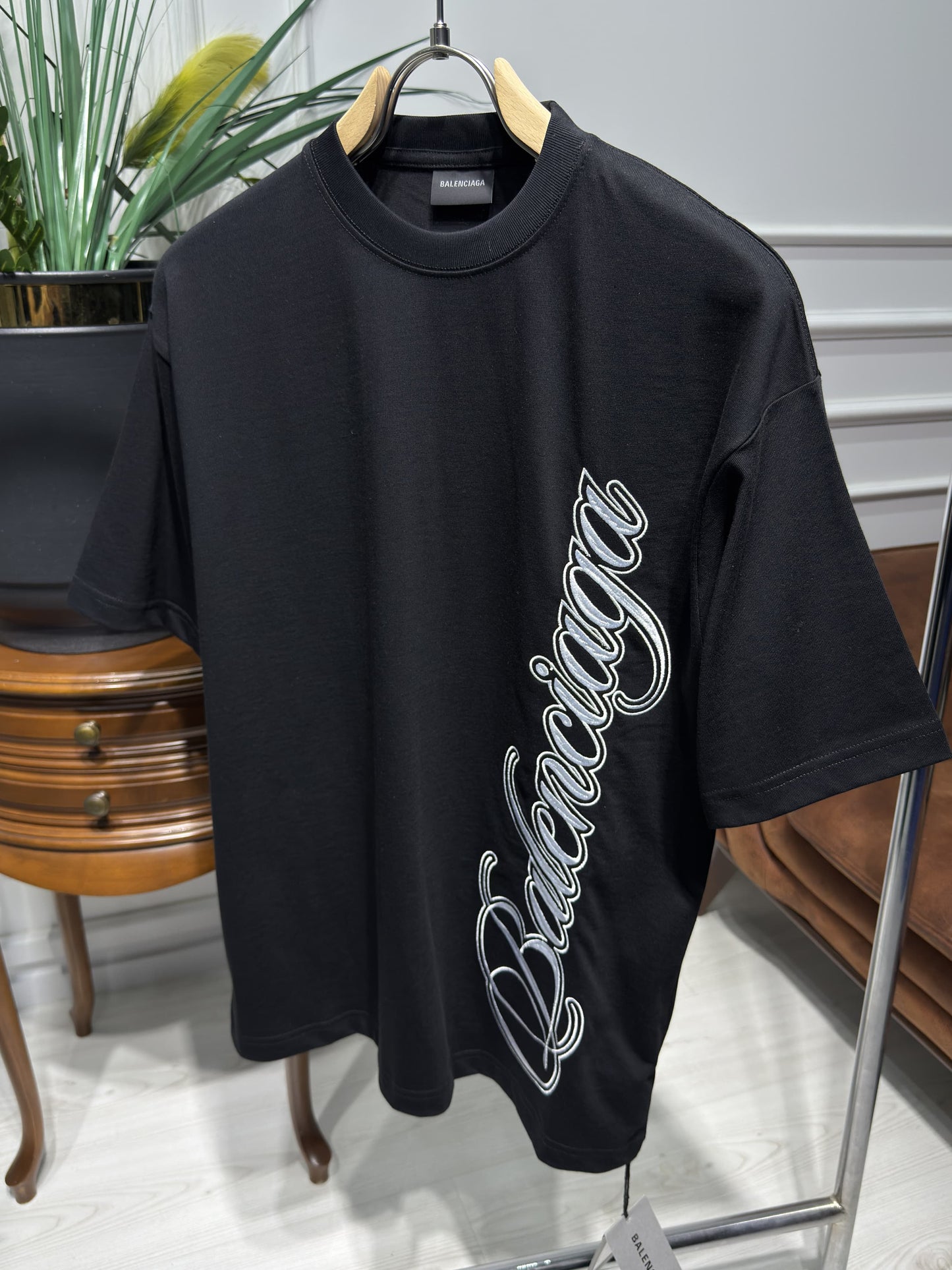 Embroidered Logo Black Relaxed fit Tshirt For Men