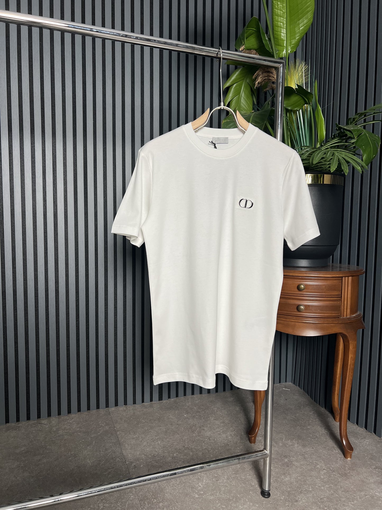 Christian Dior CD Metal Logo White Tshirt For Men