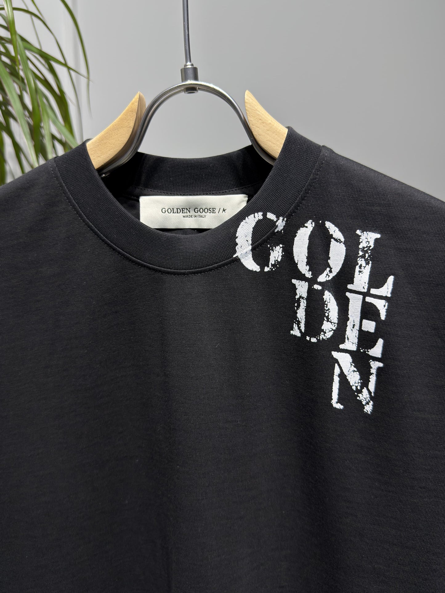 GOLDEN Printed Logo Black Tshirt For Men