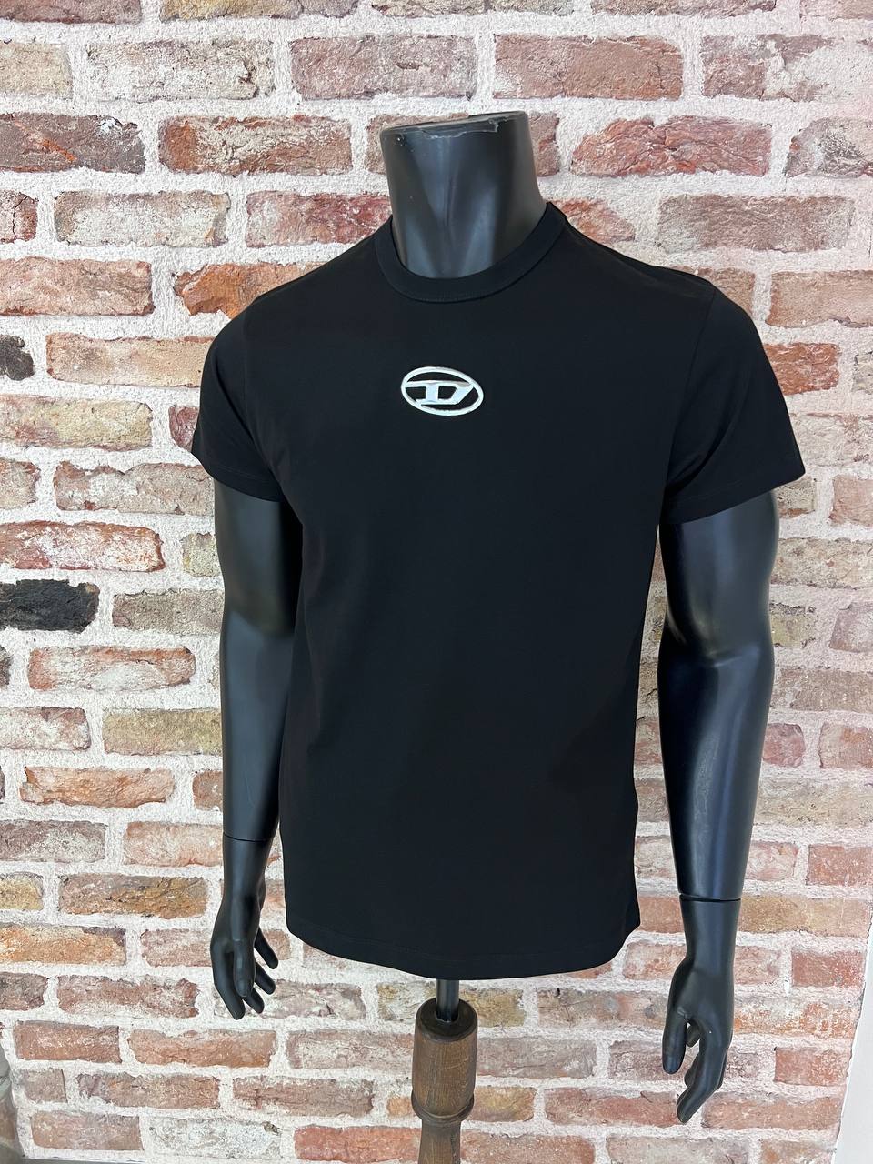 Moulded Silver Logo Black Tshirt For Men