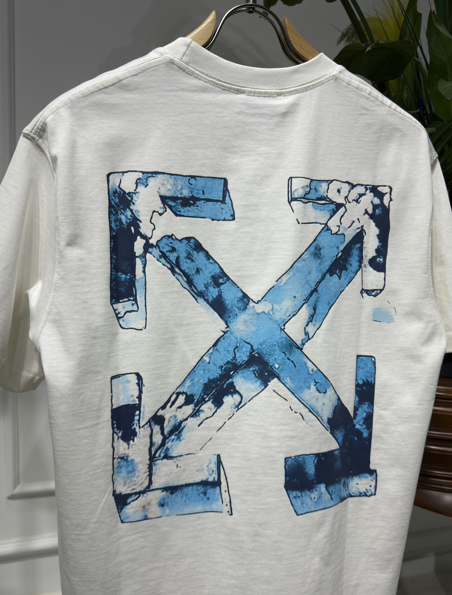 Cloudy Arrow Skate Logo Offwhite Tshirt For Men