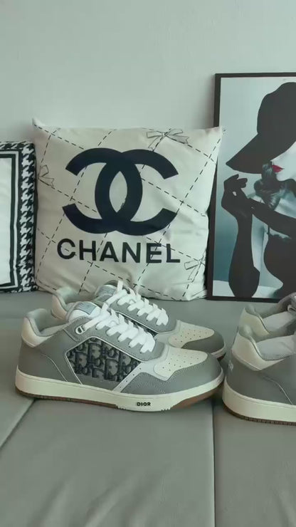 B27 Uptown Low-Top Sneaker