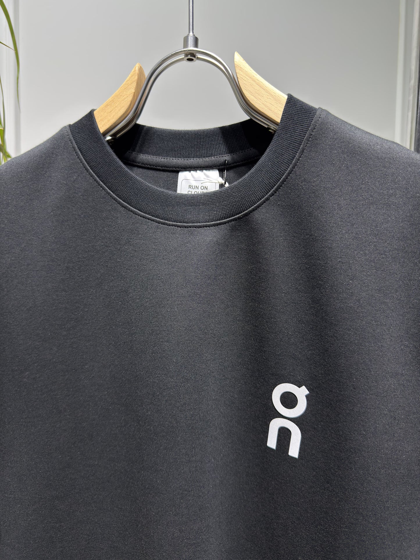 On Reflective Logo Two-Pieces Set For Men