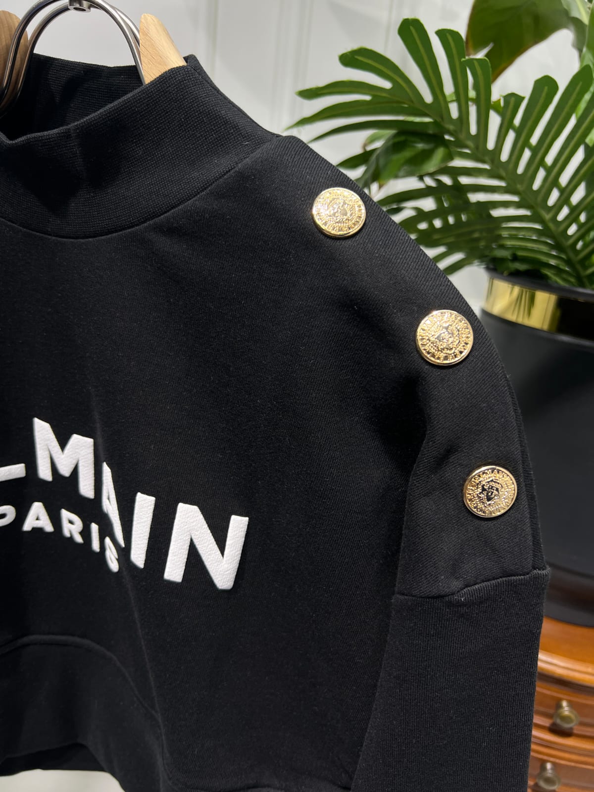 Cropped black sweatshirt with Balmain Paris Print for women