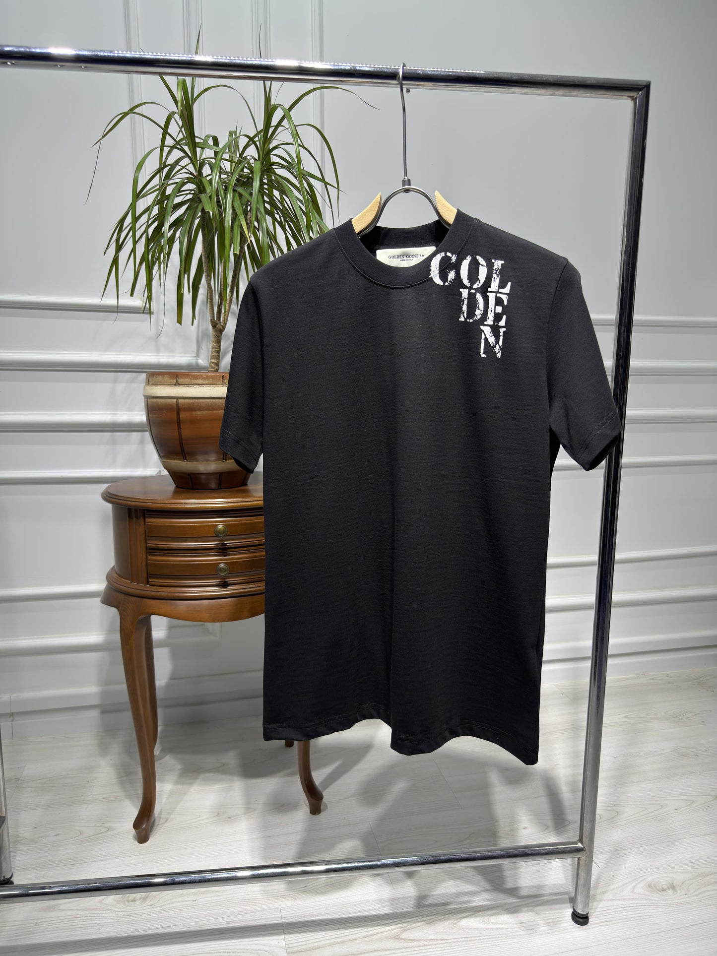 GOLDEN Printed Logo Black Tshirt For Men