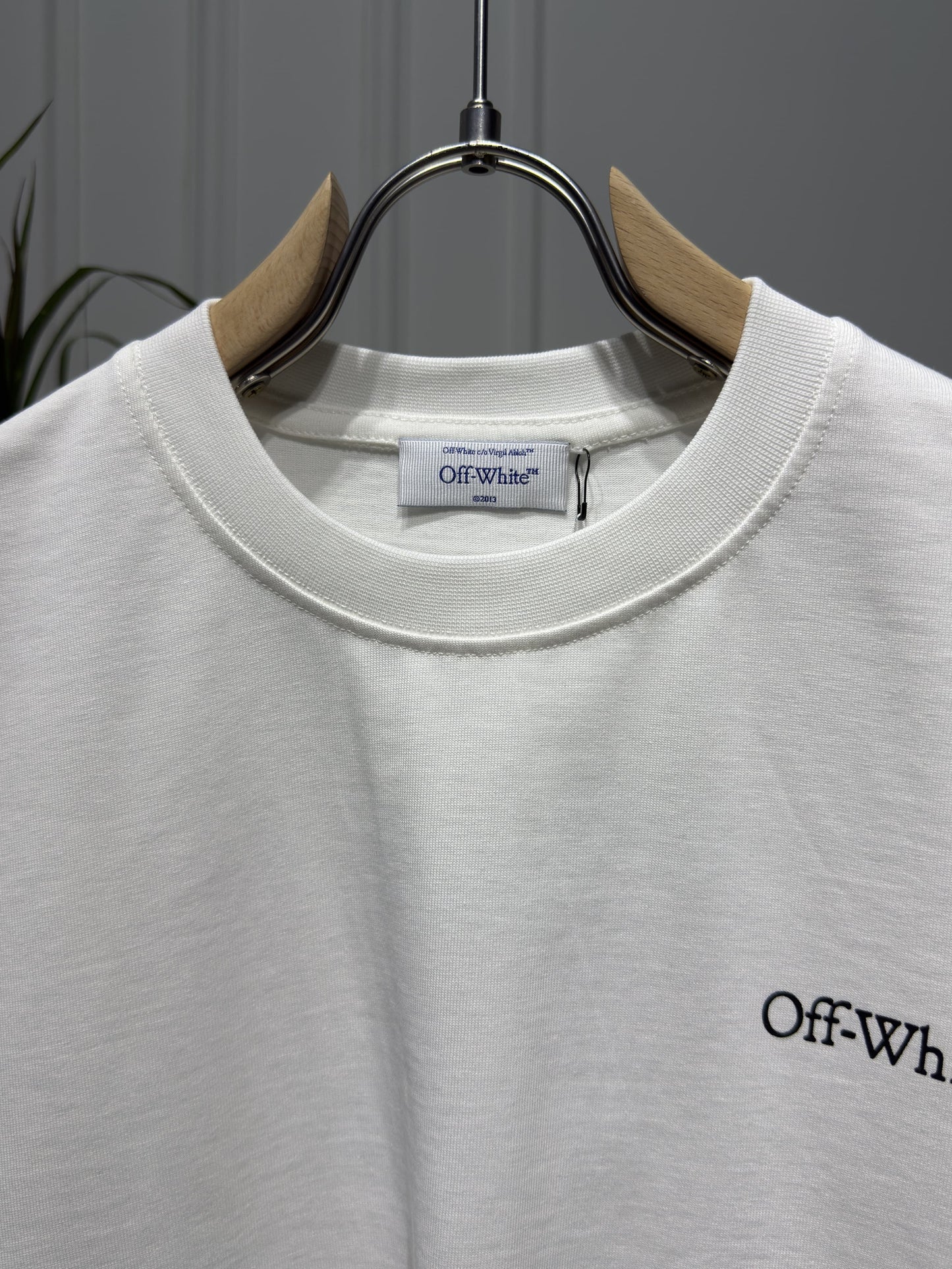 Metal Arrow printed Logo White Tshirt For Men