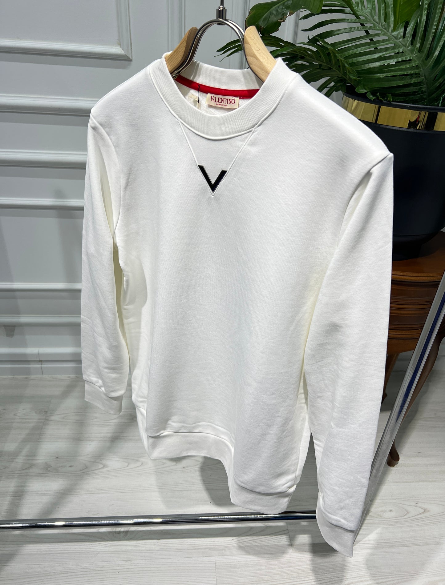 Valentino V metal Logo White Sweatshirt For Men