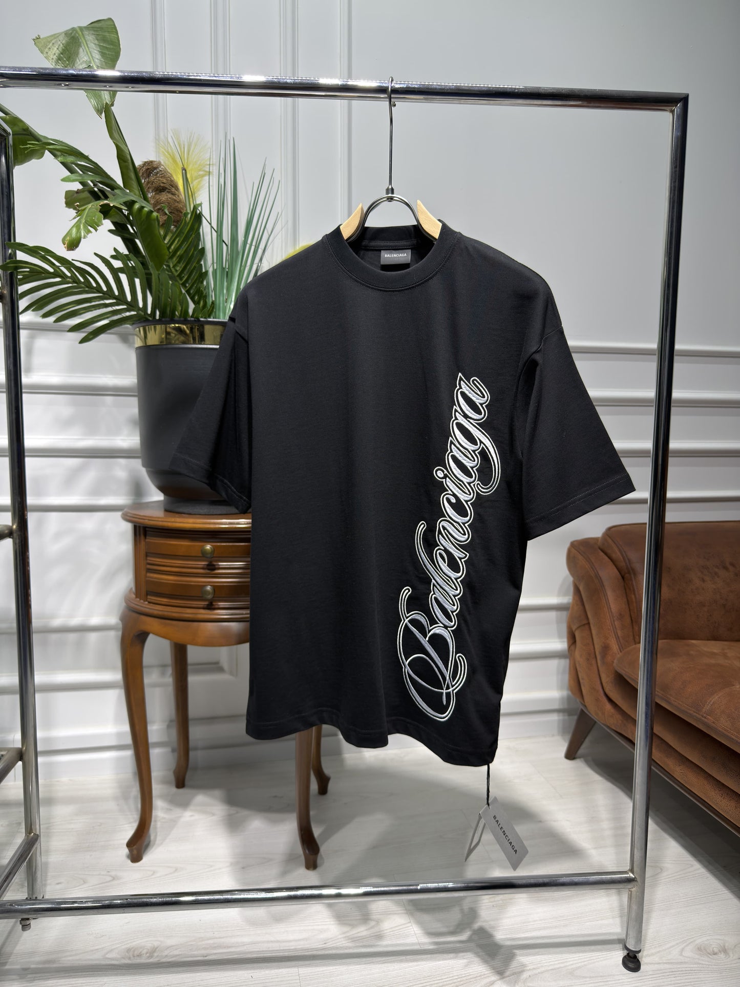 Embroidered Logo Black Relaxed fit Tshirt For Men