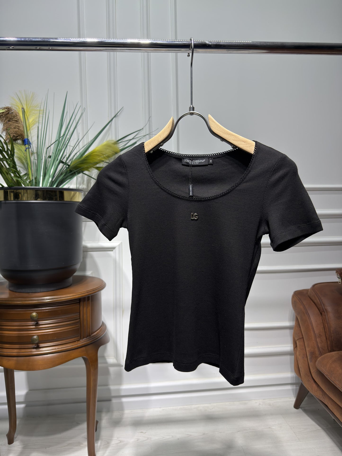 DG Metal Logo Black Tshirt For Women