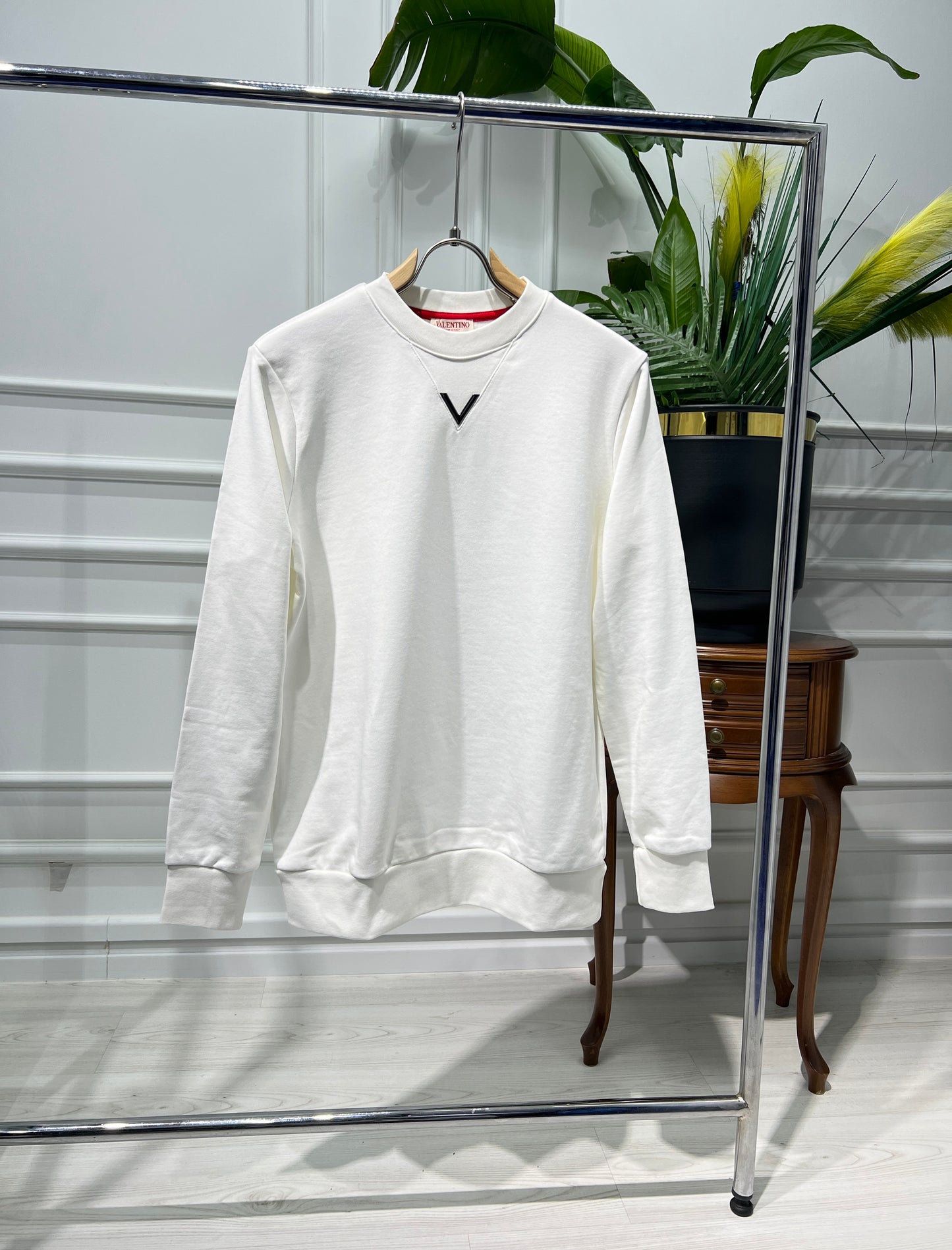 Valentino V metal Logo White Sweatshirt For Men