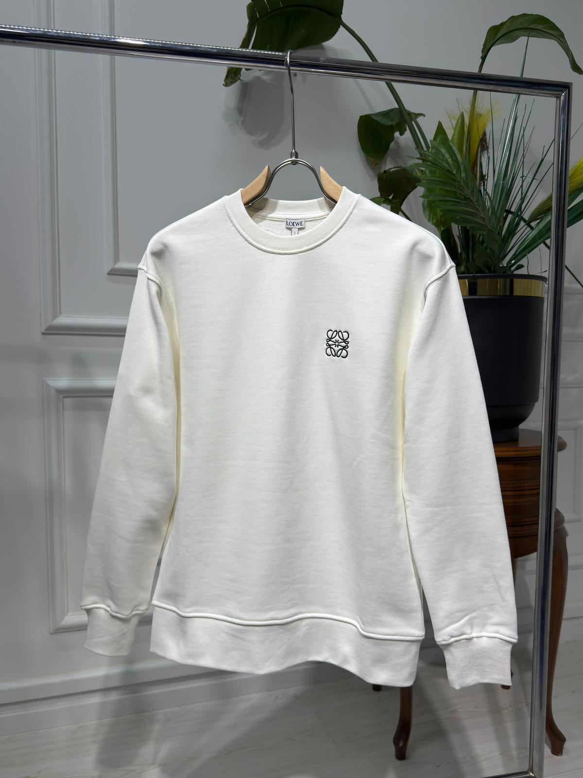 Embroidered logo white sweatshirt for men